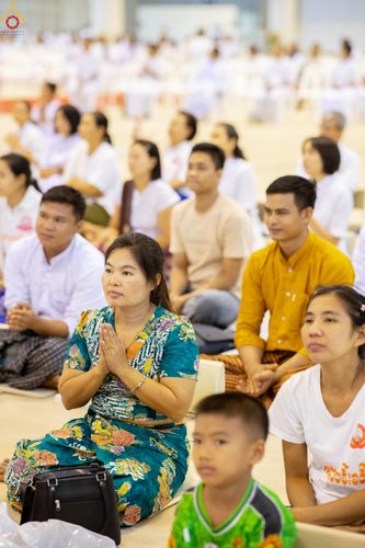 ภาพ No.327823:วันที่ 3 พฤษภาคม พ.ศ.2569 พิธีรับมอบพระบรมสารีริกธาตุ จากสาธารณรัฐแห่งสหภาพเมียนมา ณ ห้องแก้วสารพัดนึก วัดพระธรรมกาย