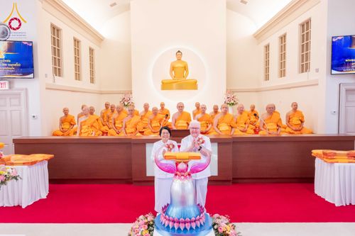 ภาพ No.318968:วันที่ 29 มีนาคม พ.ศ.2569 พิธีทอดผ้าป่าวัดพระธรรมกาย 20 ศูนย์สาขา และการประชุมภาคพื้นอเมริกา ไตรมาสที่ 1/2569 วัดพระธรรมกายชิคาโก ประเทศสหรัฐอเมริกา