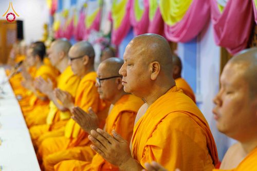 ภาพ No.295852:วันที่ 17 มกราคม พ.ศ. 2569 พิธีถวายภัตตาหารเป็นสังฆทาน แด่พระธรรมยาตรา ณ วัดโบสถ์บน ต.บางคูเวียง จ.นนทบุรี อนุสรณ์สถานลำดับที่ 4 สถานที่เกิดด้วยกายธรรม ในโครงการธรรมยาตรา กตัญญูบูชา มหาปูชนียาจารย์ พระมงคลเทพมุนี(สด จนฺทสโร) พระผู้ปราบมาร อนุสรณ์สถาน 7 แ