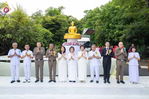 ภาพ No.351527:วันที่ 22 กันยายน พ.ศ. 2569  พิธีตักบาตรสามเณรธรรมทายาท โครงการบรรพชาพัฒนาคุณธรรม จริยธรรม  สำหรับนักเรียนนายสิบตำรวจ (นสต.) รุ่นที่ 16 ศูนย์ฝึกอบรมตำรวจภูธรภาค 1  ณ วัดพระพุทธบาทราชวรมหาวิหาร