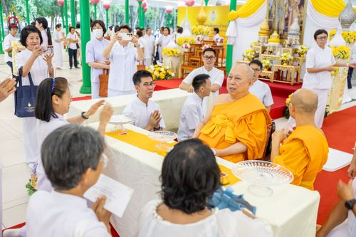 ภาพ No.332397:วันเสาร์ที่ 6 มิถุนายน พ.ศ.2569 พิธีต้อนรับสัญญาบัตร พัดยศ พระราชภาวนาวชิรวิเทศ วิ. ณ อุโบสถพระไตรปิฏก วัดพระธรรมกาย