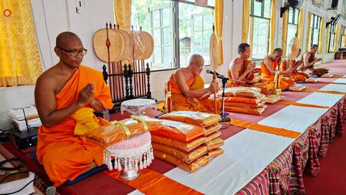 ภาพ No.283985:วันที่ 1 พฤศจิกายน พ.ศ. 2568 พิธีทอดกฐินสามัคคีทั่วไทย 30,000 วัด  โดยคณะศิษยานุศิษย์ บูชาธรรม 81 ปี  หลวงพ่อธัมมชโย  ณ วัดสวายสอ จ.บุรีรัมย์