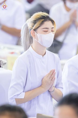 ภาพ No.76746:พิธีตักบาตรข้าวสารอาหารแห้ง  ณ บ้านแก้วเรือนทองคุณยายฯ สภาธรรมกายสากล  วัดพระธรรมกาย จ.ปทุมธานี  ในวันอาทิตย์ต้นเดือนที่ 6 มีนาคม พ.ศ. 2566