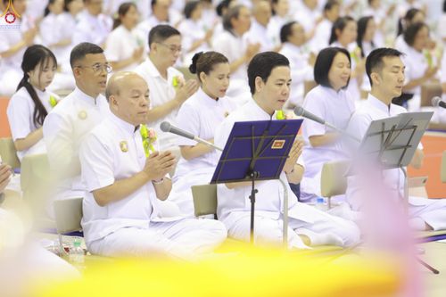 ภาพ No.318592:วันอาทิตย์ต้นเดือนที่ 5 เมษายน พ.ศ.2569 พิธีทอดผ้าป่าสมทบมหาสังฆทาน 40,000 กว่าวัดทั่วประเทศ ณ สภาธรรมกายสากล วัดพระธรรมกาย