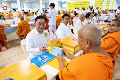 ภาพ No.185356:พิธีถวายมหาสังฆทาน 1,000 วัด ในวาระอายุวัฒนมงคล 84 ปี หลวงพ่อทัตตชีโว วันอาทิตย์ที่ 22 ธันวาคม พ.ศ. 2567 ณ สภาธรรมกายสากล วัดพระธรรมกาย