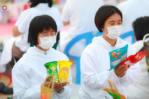 ภาพ No.118570:พิธีตักบาตรพระธรรมยาตรา ปีที่ 12 ณ อนุสรณ์สถานลำดับที่ 5 สถานที่เผยแผ่วิชชาธรรมกายครั้งแรก อนุสรณ์สถานบางปลา จ.นครปฐม วันที่ 25 มกราคม พ.ศ. 2567