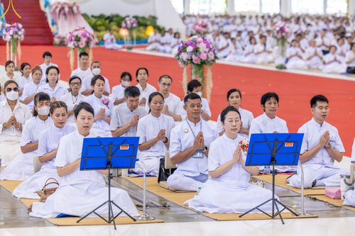 ภาพ No.151267:พิธีบูชาข้าวพระ ในวันอาทิตย์ต้นเดือน วันที่ 1 กันยายน พ.ศ. 2567 ณ สภาธรรมกายสากล วัดพระธรรมกาย