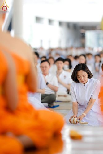 ภาพ No.143286:พิธีถวายภัตตาหารเพื่อเป็นกำลังแห่งการเข้าถึงธรรม ของพระภิกษุสามเณร วัดพระธรรมกาย วันเสาร์ที่ 6 กรกฏาคม พ.ศ. 2567 ณ หอฉันคุณยายอาจารย์ วัดพระธรรมกาย จ.ปทุมธานี