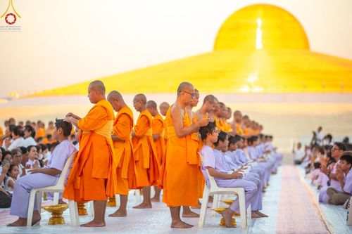 ภาพ No.132753:พิธีปลงผมยุวธรรมทายาท รุ่นที่ 32 มัชฌิมธรรมทายาท รุ่นที่ 28 ณ ลานธรรม วัดพระธรรมกาย วันเสาร์ที่ 30 มีนาคม พ.ศ. 2567