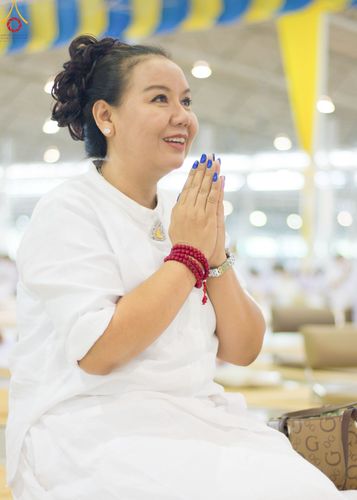 ภาพ No.86943:พิธีตักบาตร , พิธีบูชาข้าวพระ , พิธีจุดเทียนใจ ไฟนิรันดร์ อนันตชัย ในวันอาทิตย์ต้นเดือน 3 กันยายน พ.ศ. 2566 ณ วัดพระธรรมกาย