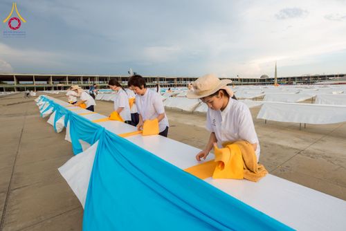 ภาพ No.217840:วันที่ 10-14 เมษายน พ.ศ. 2568 เจ้าหน้าที่อาสาสมัคร เตรียมงานวันคุ้มครองโลก ชุดที่ 2 วัดพระธรรมกาย จ.ปทุมธานี