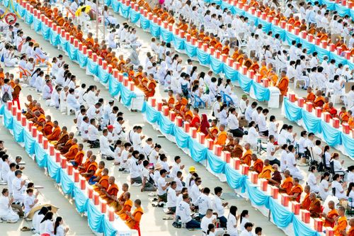 ภาพ No.221664:วันอังคารที่ 22 เมษายน พ.ศ. 2568 ภาพพิธีถวายมหาสังฆทานคณะสงฆ์ 40,000 กว่าวัดทั่วประเทศ เนื่องในวันคุ้มครองโลก ชุดที่ 2 (ปลื้มให้สมการรอคอย) ณ ลานธรรมพระมหาธรรมกายเจดีย์ วัดพระธรรมกาย