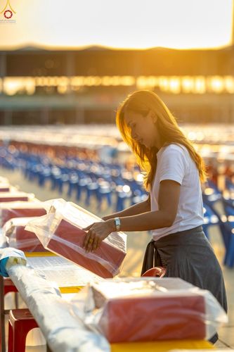 ภาพ No.225160:วันที่ 20 - 27 เมษายน พ.ศ. 2568 "ภาพแห่งความปลื้มที่ไม่มีวันจบ" คณะสงฆ์สามเณร เจ้าหน้าที่ และสาธุชน ร่วมแรงร่วมใจกันเตรียมงานและเก็บงาน เพื่อวันคุ้มครองโลก พิธีถวายมหาสังฆทานคณะสงฆ์ 40,000 กว่าวัดทั่วประเทศ