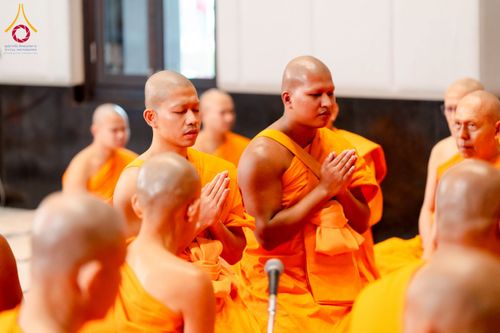 ภาพ No.223844:วันอาทิตย์ที่ 11 พฤษภาคม พ.ศ. 2568 พิธีอุปสมบทสามเณรเปรียญธรรมอุปสมบทอุทิศชีวิต 9 รูป อุบาสก 1 ท่าน ณ อุโบสถพระไตรปิฏกวัดพระธรรมกาย