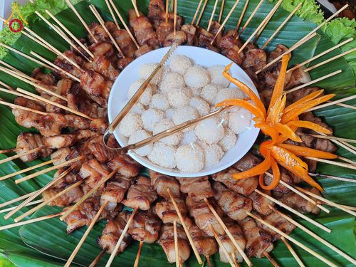 ภาพ No.195983:พิธีถวายภัตตาหารเป็นสังฆทาน แด่พระธรรมยาตรา ณ วัดโบสถ์(บน) ตำบลบางคูเวียง อำเภอบางกรวย จังหวัดนนทบุรี ในโครงการธรรมยาตรา กตัญญูบูชา มหาปูชนียาจารย์ พระมงคลเทพมุนี(สด จนฺทสโร) พระผู้ปราบมาร อนุสรณ์สถาน 7 แห่ง ปีที่ 13 วันที่ 16 มกราคม พ.ศ. 2568