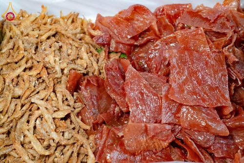 ภาพ No.191877:พิธีถวายภัตตาหารเป็นสังฆทาน แด่พระธรรมยาตรา ณ อนุสรณ์สถานคลองบางนางแท่น อ.สามพราน จ.นครปฐม ในโครงการธรรมยาตรา กตัญญูบูชา มหาปูชนียาจารย์ พระมงคลเทพมุนี(สด จนฺทสโร) พระผู้ปราบมาร อนุสรณ์สถาน 7 แห่ง ปีที่ 13 วันที่ 9 มกราคม พ.ศ. 2568