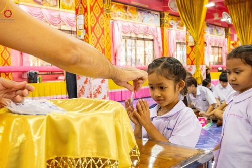 ภาพ No.203618:พิธีทอดผ้าป่าทำนุบำรุงศาสนสถาน ณ วัดตะเคียน ตำบลบางคูเวียง อำเภอบางกรวย จังหวัดนนทบุรี ในโครงการธรรมยาตรา กตัญญูบูชา มหาปูชนียาจารย์ พระมงคลเทพมุนี(สด จนฺทสโร) พระผู้ปราบมาร อนุสรณ์สถาน 7 แห่ง ปีที่ 13 วันที่ 29 มกราคม พ.ศ. 2568