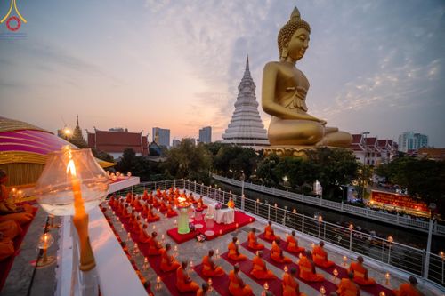 ภาพ No.119267:พิธีจุดประทีปถวายเป็นพุทธบูชา และบูชาธรรมมหาปูชนียาจารย์ พระมงคลเทพมุนี(สด จนฺทสโร) ในโครงการธรรมยาตราฯ วันที่ 26 มกราคม พ.ศ. 2567 ณ อาคารธรรมยาตรา กตัญญูบูชามหาปูชนียาจารย์ ตรงข้ามวัดปากน้ำภาษีเจริญ จ.กรุงเทพมหานคร