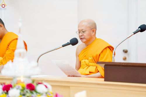 ภาพ No.252341:วันที่ 4-5 ตุลาคม พ.ศ. 2568  วัดพระธรรมกายแคลิฟอร์เนีย ประเทศสหรัฐอเมริกา ได้จัดพิธีตัดปอยผม โดยคณะสงฆ์ ญาติ ๆ และสาธุชน ให้กับนาคธรรมทายาท 8 ท่าน และได้จัดพิธีบรรพชา-อุปสมบท ฉลองพิธีทอดกฐินบรมจักรพรรดิ สร้างอุโบสถ 82 ปี บูชาธรรมหลวงพ่อธัมมชโย