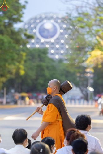 ภาพ No.120417:พิธีต้อนรับพระธรรมยาตรา ในโครงการธรรมยาตรา กตัญญูบูชา มหาปูชนียาจารย์ พระมงคลเทพมุนี(สด จนฺทสโร) พระผู้ปราบมาร อนุสรณ์สถาน 7 แห่ง ปีที่ 12 วันที่ 28 มกราคม พ.ศ. 2567 ณ วัดพระธรรมกาย จ.ปทุมธานี (ชุดที่ 2)