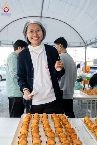 ภาพ No.289872:วันที่ 8 มกราคม พ.ศ. 2569 พิธีถวายภัตตาหารเป็นสังฆทาน แด่พระธรรมยาตรา ณ อนุสรณ์สถานคลองบางนางแท่น อ.สามพราน จ.นครปฐม ในโครงการธรรมยาตรา กตัญญูบูชา มหาปูชนียาจารย์ พระมงคลเทพมุนี(สด จนฺทสโร) พระผู้ปราบมาร อนุสรณ์สถาน 7 แห่ง ปีที่ 14