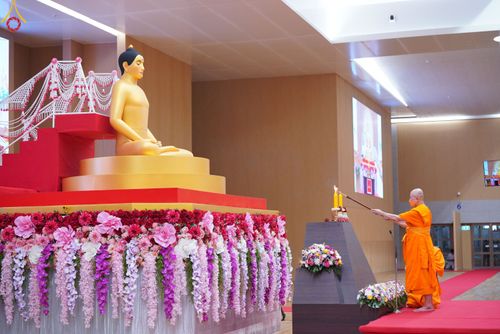 ภาพ No.84663:พิธีบรรจุพระบรมสารีริกธาตุภายในเกตุดอกบัวตูม องค์พระประธาน ณ ห้องแก้วสารพัดนึก 2 วัดพระธรรมกาย ในวันอาสาฬหบูชา อังคารที่ 1 สิงหาคม พ.ศ.2566