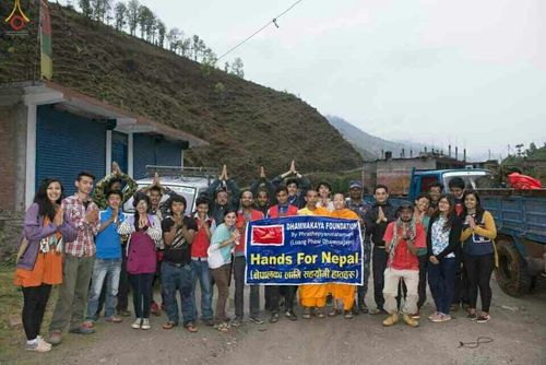 ภาพ No.17278:มูลนิธิธรรมกายช่วยเหลือผู้ประสบภัยแผ่นดินไหวที่ประเทศเนปาล