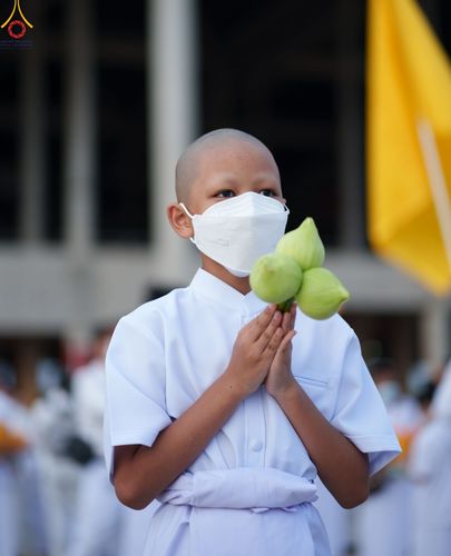 ภาพ No.84057:พิธีเวียนประทักษิณ พิธีวันทาเจดีย์ พิธีขอขมา และมอบผ้าไตร  ในโครงการบรรพชาอุปสมบทหมู่ธรรมทายาทรุ่นเข้าพรรษา และโครงการบรรพชาสามเณรโรงเรียนนานาชาติ รุ่นที่12 ในวันเสาร์ที่ 22 กรกฎาคม พ.ศ. 2566