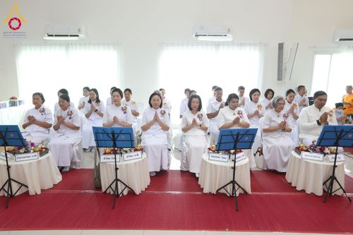 ภาพ No.290308:วันอังคารที่ 6 มกราคม พ.ศ. 2569 พิธีเจริญพุทธมนต์ ปฏิบัติธรรม มอบทุนการศึกษา ถวายสังฆทาน 142 วัด ณ ศูนย์ปฏิบัติธรรมพระมงคลเทพมุนี อ.สองพี่น้อง จ.สุพรรณบุรี