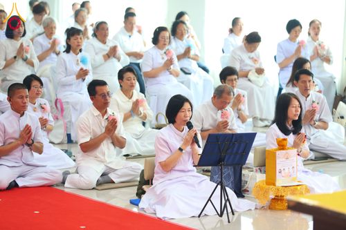 ภาพ No.291181:วันพุธที่ 7 มกราคม พ.ศ. 2569  พิธีบรรจุพระบรมสารีริกธาตุภายในพระเกตุองค์พระประธาน สมโภชพระประธาน พระธรรมกาย พิธีทอดผ้าป่า บุญแสงสว่าง ติดตั้งโซล่าเซล ณ ศูนย์ปฏิบัติธรรมพระมงคลเทพมุนี อ.สองพี่น้อง จ.สุพรรณบุรี