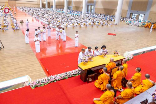 ภาพ No.310559:วันอาทิตย์ที่ 22 กุมภาพันธ์ พ.ศ. 2569 พิธีมุทิตาสักการะในโอกาสอายุวัฒนะมงคล 80 ปี พระพรหมวชิรปัญญาจารย์ (ทองดี สุรเตโช ป.ธ.9) ณ ห้องแก้วสารพัดนึก 2 วัดพระธรรมกาย จ.ปทุมธานี