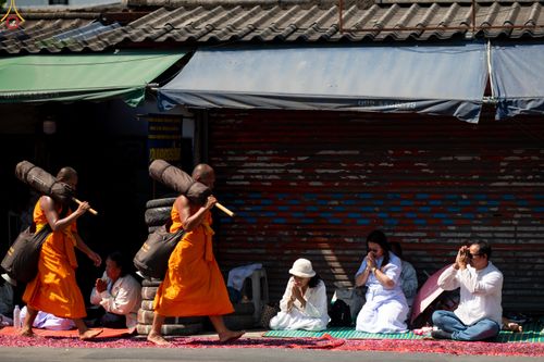 ภาพ No.304220:วันที่ 25 มกราคม พ.ศ. 2569 พิธีต้อนรับพระธรรมยาตรา  รร.สามัคคีราษฏร์บำรุง-วัดพระธรรมกาย ในโครงการธรรมยาตรา กตัญญูบูชา มหาปูชนียาจารย์ พระมงคลเทพมุนี(สด จนฺทสโร) พระผู้ปราบมาร อนุสรณ์สถาน 7 แห่ง ปีที่ 14