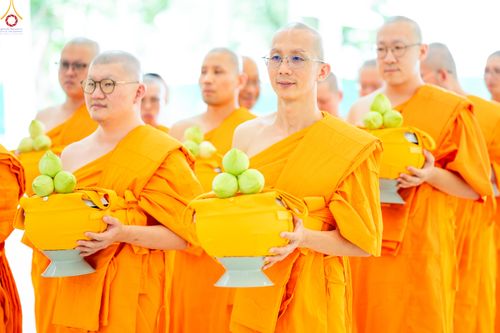 ภาพ No.338870:วันที่ 11 กรกฎาคม พศ.2569 พิธีบรรพชาอุปสมบท โครงการอุปสมบทหมู่ธรรมทายาทนานาชาติ  IDOP รุ่นที่ 21 (ภาษาจีน)  จากประเทศจีน มาเลเซีย สิงคโปร์ และไต้หวัน , โครงการบรรพชาสามเณรโรงเรียนนานาชาติ รุ่นที่ 15