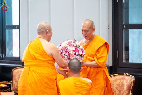 ภาพ No.332315:วันเสาร์ที่ 6 มิถุนายน พ.ศ.2569 พิธีต้อนรับสัญญาบัตร พัดยศ พระราชภาวนาวชิรวิเทศ วิ. ณ อุโบสถพระไตรปิฏก วัดพระธรรมกาย