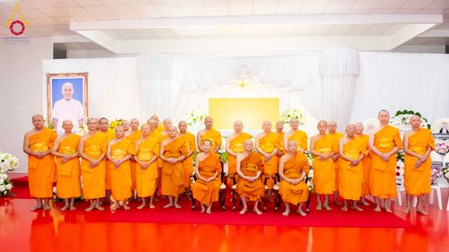 ภาพ No.314729:วันเสาร์ที่ 21 มีนาคม พ.ศ. 2569 พิธีบำเพ็ญกุศล คุณพ่อณรงค์ จินตมากุล  สิริอายุ 99 ปี 11 เดือน โยมบิดา พระครูปลัดรัตนวีรวัฒน์ (รังสฤษดิ์ อิทฺธิจินตโก) ที่ปรึกษาเจ้าคณะจังหวัดปทุมธานี เจ้าอาวาสวัดพระธรรมกาย  ณ ห้องปลูกศรัทธา 2 วัดพระธรรมกาย ปทุมธานี