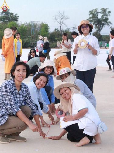 ภาพ No.128678:V.33 รวมพลังเพื่อบางกล่ำ การเตรียมงานของเจ้าหน้าที่หน่วยงานต่างๆ เพื่องานธรรมยาตราอัญเชิญพระบรมสารีริกธาตุ ประดิษฐาน ณ มหารัตนเจดีย์สิริปทุมสวรรค์ (เจดีย์อริยพุทธะ 5 พระองค์) ศูนย์ปฏิบัติธรรมภาคใต้ อ.บางกล่ำ จ.สงขลา ระหว่างวันที่ 9-10 มีนาคม พ.ศ. 2567