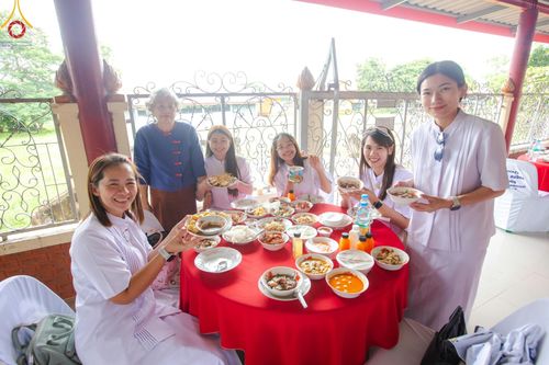 ภาพ No.165046:พิธีทอดกฐิน ณ วัดกลางเกาะระกำ ต.บ้านสร้าง อ.บางปะอิน จ.พระนครศรีอยุธยา ในโครงการกฐินสามัคคีทั่วไทย 30,000 วัด บูชาธรรม 80 ปี หลวงพ่อธัมมชโย โดยคณะศิษยานุศิษย์วัดพระธรรมกาย วันที่ 20 ตุลาคม พ.ศ. 2567