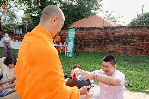 ภาพ No.138567:พิธีตักบาตร วัดราชบูรณะ จ.พระนครศรีอยุธยา วันที่ 25 พฤษภาคม พ.ศ.2567