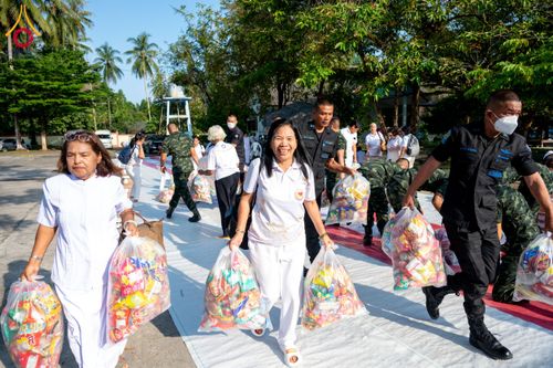 ภาพ No.208498:พิธีถวายสังฆทานแด่คณะสงฆ์ 323 วัด ปีที่ 21 ครั้งที่ 174 พิธีมอบกองทุนหนุนแรงใจช่วยครูใต้ ปีที่ 18 ครั้งที่ 138 และพิธีทำบุญอุทิศส่วนกุศลให้ผู้วายชนม์ ณ วัดบุณณาราม(วัดโคกงู) จ.นราธิวาส วันเสาร์ที่ 15 กุมภาพันธ์ พ.ศ.2568