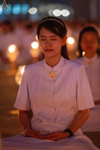 ภาพ No.122261:พิธีจุดประทีปถวายเป็นพุทธบูชา และบูชาธรรมมหาปูชนียาจารย์ พระมงคลเทพมุนี(สด จนฺทสโร) ในโครงการธรรมยาตรา กตัญญูบูชา มหาปูชนียาจารย์ พระมงคลเทพมุนี(สด จนฺทสโร) พระผู้ปราบมาร อนุสรณ์สถาน 7 แห่ง ปีที่ 12 วันที่ 31 มกราคม พ.ศ. 2567 ณ วัดพระธรรมกาย จ.ปทุมธานี (