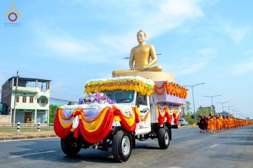 ภาพ No.212941:วันที่ 14 - 15 มีนาคม พ.ศ. 2568 คณะสงฆ์และสามเณรเดินธรรมยาตรา ในโครงการบวชสามเณรเนปาล 500 รูป ไปยังสถานที่รอบมายาเทวีและลุมพินีเกรด ณ ลุมพินี ประเทศเนปาล