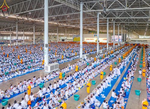 ภาพ No.207274:พิธีตักบาตร และปฏิบัติธรรมช่วงสาย ในวันมาฆบูชา วันพุธที่ 12 กุมภาพันธ์ พ.ศ. 2568 ณ วัดพระธรรมกาย จังหวัดปทุมธานี