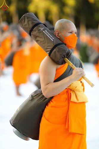 ภาพ No.104433:พระธรรมยาตราร่วมปฏิบัติธรรม และถ่ายภาพหมู่ประวัติศาสตร์ หน้ามหาวิหารพระมงคลเทพมุนี วันที่ 27 ธันวาคม พ.ศ. 2566