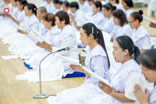 ภาพ No.221901:โครงการปฏิบัติธรรมอบรมศีลธรรม “บวชอุบาสิกาแก้ว” ถวายเป็นพระราชกุศลแด่พระบาทสมเด็จพระเจ้าอยู่หัว เนื่องในโอกาสมหามงคล “วันฉัตรมงคล”  ระหว่างวันที่ 2 – 4 พฤษภาคม 2568  ณ อาคาร 115 ปี คุณยายอาจารย์ฯ