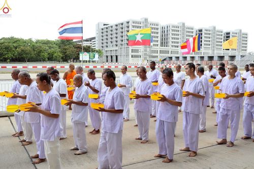 ภาพ No.230819:วันที่ 28 มิถุนายน พ.ศ. 2568 พิธีตัดปอยผมและปลงผม โครงการบวชพระนานาชาติ AEC & WAB รุ่นที่ 9 ณ วิหารคด 2 วัดพระธรรมกาย