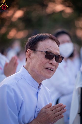 ภาพ No.109615:พิธีจุดประทีปถวายเป็นพุทธบูชา และบูชาธรรมมหาปูชนียาจารย์ วันที่ 10 มกราคม พ.ศ. 2567 ณ อนุสรณ์สถานคลองบางนางแท่น อ.สามพราน จ.นครปฐม