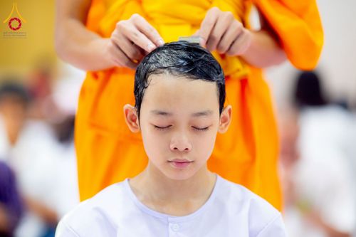 ภาพ No.213580:วันเสาร์ที่ 29 มีนาคม พ.ศ. 2568 พิธีปลงผม โครงการสามเณรยุวธรรมทายาท รุ่นที่ 33 โครงการสามเณรมัชฌิมธรรมทายาท รุ่นที่ 29 ณ ห้องปฏิบัติธรรมวิหารคด คอร์ 13 วัดพระธรรมกาย