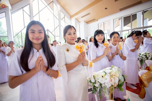 ภาพ No.239434:วันอาทิตย์ที่ 17 สิงหาคม พ.ศ. 2568 พิธีกดปุ่มอัญเชิญรูปเหมือน พระมงคลเทพมุนี (สด จันทสโร)  ณ มหาวิหารแก้วพระมงคลเทพมุนี  ศูนย์ปฏิบัติธรรมแก้วเมืองเลย