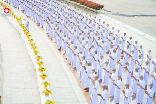 ภาพ No.63181:โครงการอุปสมบทหมู่ บูชาธรรมหลวงพ่อธัมมชโย พ.ศ.2567 ณ ลานธรรม พระมหาธรรมกายเจดีย์ วัดพระธรรมกาย วันที่ 13 เมษายน พ.ศ.2567