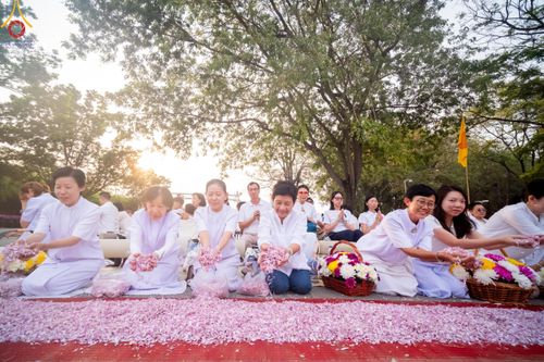 ภาพ No.120056:พิธีต้อนรับพระธรรมยาตรา ในโครงการธรรมยาตรา กตัญญูบูชา มหาปูชนียาจารย์ พระมงคลเทพมุนี(สด จนฺทสโร) พระผู้ปราบมาร อนุสรณ์สถาน 7 แห่ง ปีที่ 12 วันที่ 28 มกราคม พ.ศ. 2567 ณ วัดพระธรรมกาย จ.ปทุมธานี